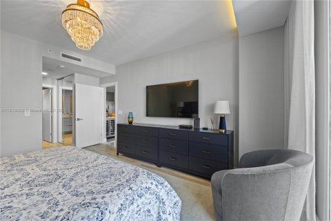 Condo in Miami, Florida, 3 bedrooms  № 1888743 - photo 9