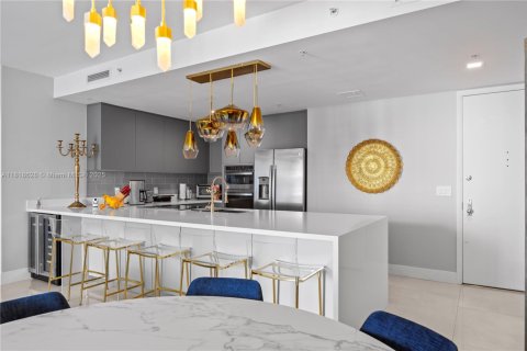Condo in Miami, Florida, 3 bedrooms  № 1888743 - photo 6