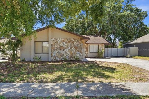 House in Lakeland, Florida 2 bedrooms, 134.34 sq.m. № 2113960