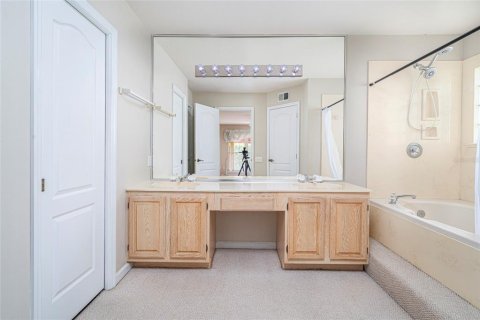Casa en venta en Orlando, Florida, 3 dormitorios, 181.07 m2 № 1785423 - foto 11