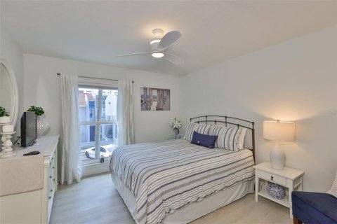 Купить кондоминиум в Мадейра - Бич, Флорида 6 комнат, 76.64м2, № 1755139 - фото 8
