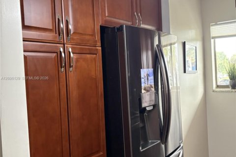 Condo in Stuart, Florida, 2 bedrooms  № 2399643 - photo 5