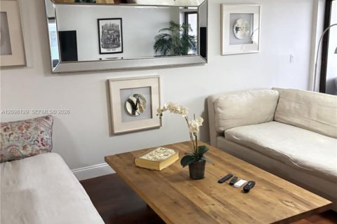 Condo in Stuart, Florida, 2 bedrooms  № 2399643 - photo 18
