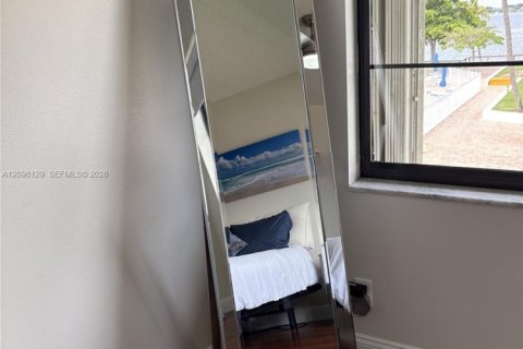 Condo in Stuart, Florida, 2 bedrooms  № 2399643 - photo 27