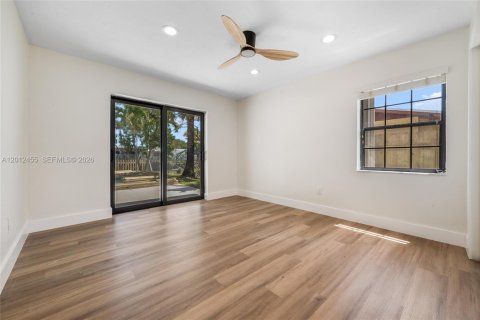 Villa ou maison à louer à Cutler Bay, Floride: 3 chambres, 142.51 m2 № 2076078 - photo 8