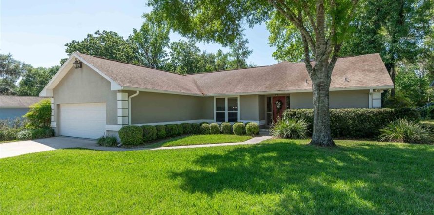 House in Ocala, Florida 3 bedrooms, 200.67 sq.m. № 1636831