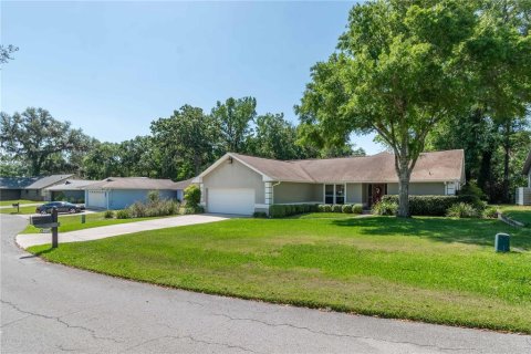 House in Ocala, Florida 3 bedrooms, 200.67 sq.m. № 1636831 - photo 3