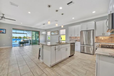 House in Bradenton, Florida 4 bedrooms, 285.67 sq.m. № 1787326 - photo 14