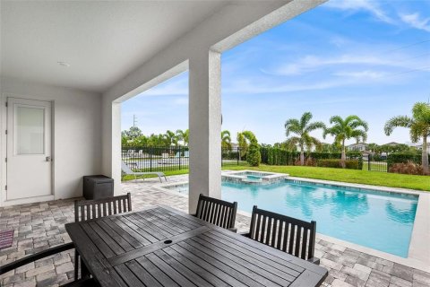 Casa en venta en Kissimmee, Florida, 5 dormitorios, 239.13 m2 № 1722615 - foto 8