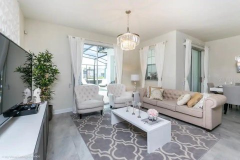 Touwnhouse à vendre à Davenport, Floride: 4 chambres, 176.7 m2 № 2134693 - photo 9