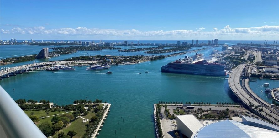 Кондоминиум с 1 спальней в Майами, Флорида № 2005841