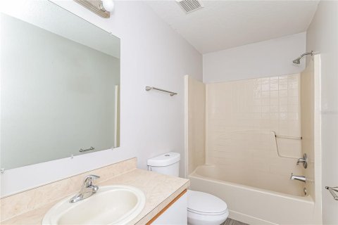 Снять в аренду виллу или дом в Киссимми, Флорида 9 комнат, 195.28м2, № 1613484 - фото 15