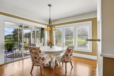 House in Eustis, Florida 4 bedrooms, 356.74 sq.m. № 2429642 - photo 20