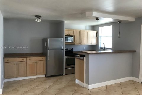 Appartement à louer à North Bay Village, Floride: 1 chambre, 57.6 m2 № 2000780 - photo 5