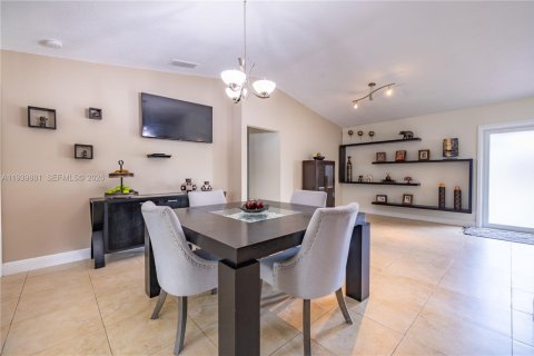 Купить виллу или дом в Майами, Флорида 4 спальни, 173.91м2, № 1997286 - фото 14