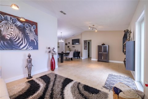 Купить виллу или дом в Майами, Флорида 4 спальни, 173.91м2, № 1997286 - фото 13