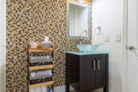 Купить виллу или дом в Майами, Флорида 4 спальни, 173.91м2, № 1997286 - фото 25