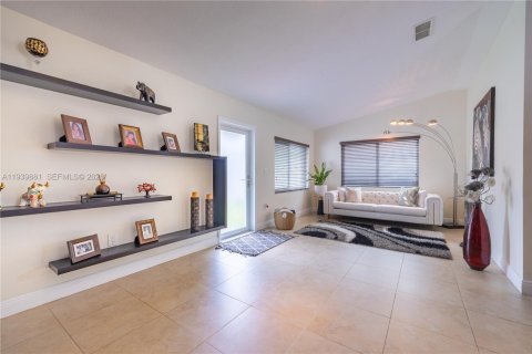 Купить виллу или дом в Майами, Флорида 4 спальни, 173.91м2, № 1997286 - фото 8