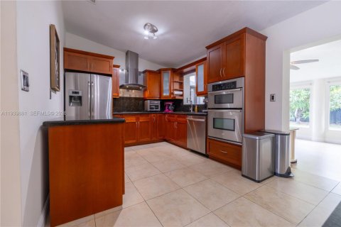 Купить виллу или дом в Майами, Флорида 4 спальни, 173.91м2, № 1997286 - фото 11