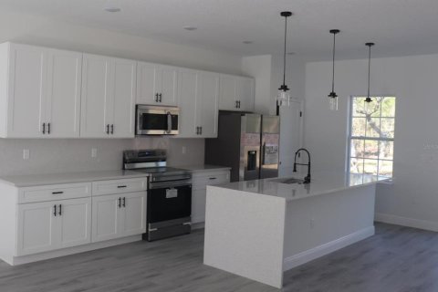 Casa en venta en Citrus Springs, Florida, 4 dormitorios, 164.81 m2 № 2138142 - foto 4