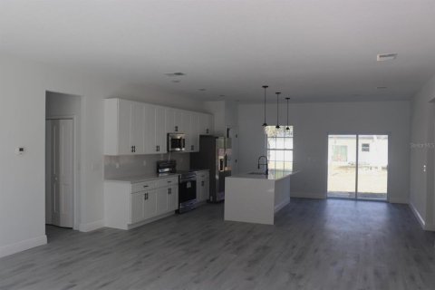 Casa en venta en Citrus Springs, Florida, 4 dormitorios, 164.81 m2 № 2138142 - foto 3