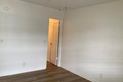Снять в аренду кондоминиум в Делрей-Бич, Флорида 3 комнаты, 84.26м2, № 2240254 - фото 11