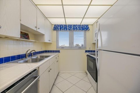 Купить кондоминиум в Венеция, Флорида 5 комнат, 90.58м2, № 2237124 - фото 13