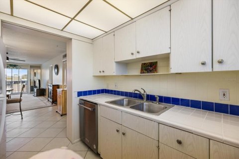 Купить кондоминиум в Венеция, Флорида 5 комнат, 90.58м2, № 2237124 - фото 14