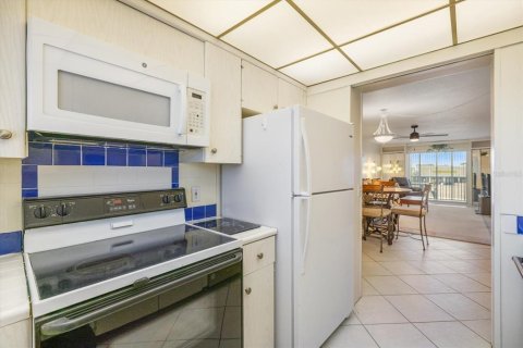 Купить кондоминиум в Венеция, Флорида 5 комнат, 90.58м2, № 2237124 - фото 12