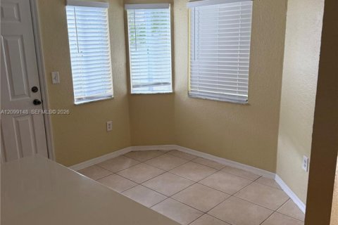 Townhouse in Homestead, Florida 3 bedrooms, 155.15 sq.m. № 2399694 - photo 8