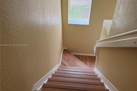Townhouse in Homestead, Florida 3 bedrooms, 155.15 sq.m. № 2399694 - photo 10