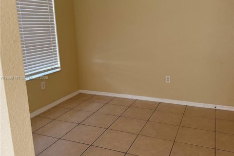Townhouse in Homestead, Florida 3 bedrooms, 155.15 sq.m. № 2399694 - photo 2