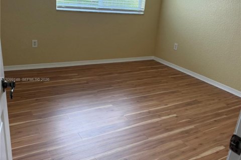 Townhouse in Homestead, Florida 3 bedrooms, 155.15 sq.m. № 2399694 - photo 13