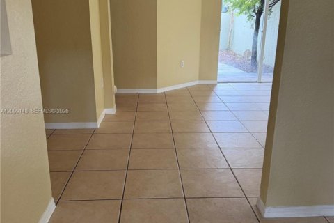 Townhouse in Homestead, Florida 3 bedrooms, 155.15 sq.m. № 2399694