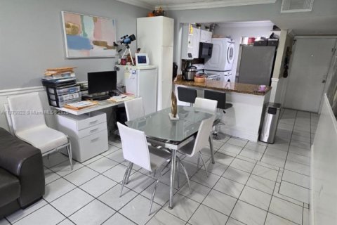 Copropriété à vendre à Miami, Floride: 2 chambres, 71.35 m2 № 1921826 - photo 16
