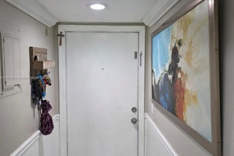 Copropriété à vendre à Miami, Floride: 2 chambres, 71.35 m2 № 1921826 - photo 8