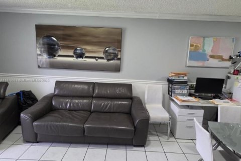 Copropriété à vendre à Miami, Floride: 2 chambres, 71.35 m2 № 1921826 - photo 19