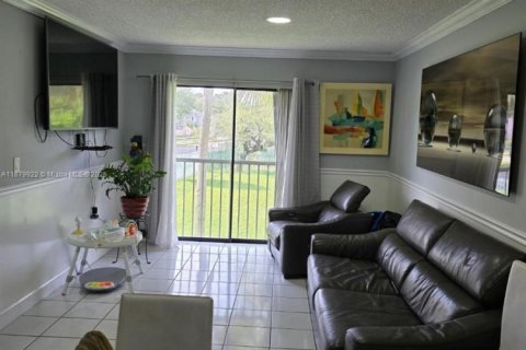 Copropriété à vendre à Miami, Floride: 2 chambres, 71.35 m2 № 1921826 - photo 18