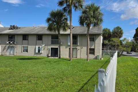 Copropriété à vendre à Miami, Floride: 2 chambres, 71.35 m2 № 1921826 - photo 4