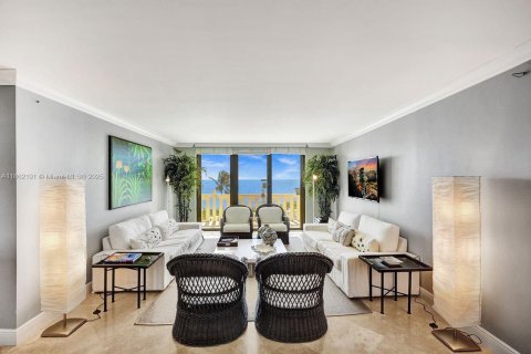 Condo in Key Biscayne, Florida, 2 bedrooms  № 1889789 - photo 5