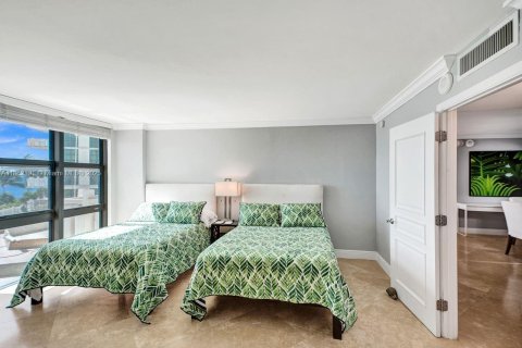 Condo in Key Biscayne, Florida, 2 bedrooms  № 1889789 - photo 29