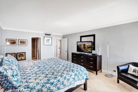 Condo in Key Biscayne, Florida, 2 bedrooms  № 1889789 - photo 24