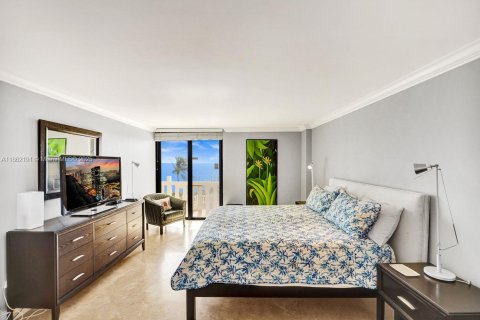 Condo in Key Biscayne, Florida, 2 bedrooms  № 1889789 - photo 23