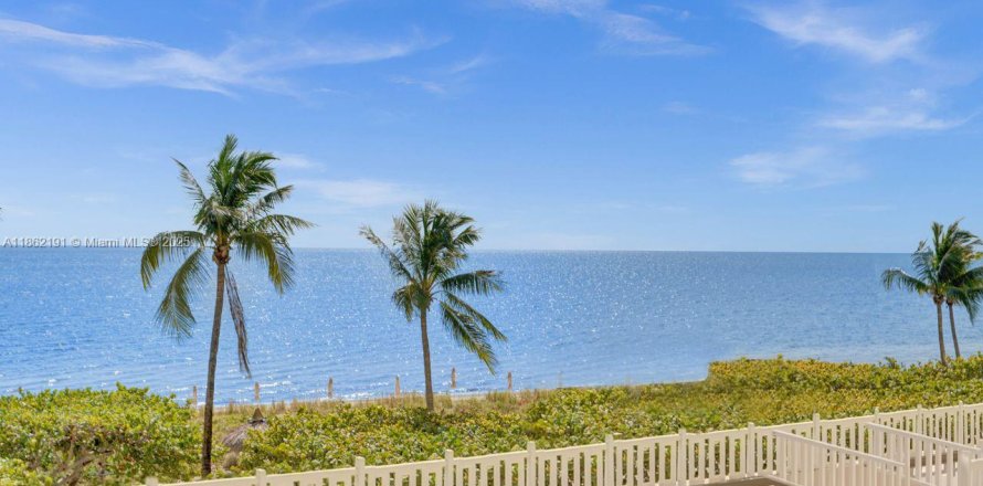 Condo in Key Biscayne, Florida, 2 bedrooms  № 1889789