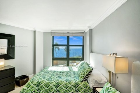Condo in Key Biscayne, Florida, 2 bedrooms  № 1889789 - photo 27