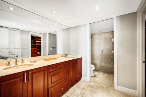 Condo in Key Biscayne, Florida, 2 bedrooms  № 1889789 - photo 26
