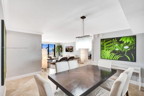 Condo in Key Biscayne, Florida, 2 bedrooms  № 1889789 - photo 10