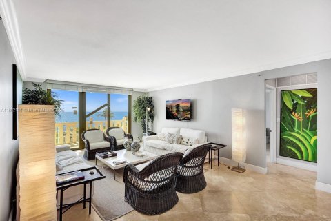 Condo in Key Biscayne, Florida, 2 bedrooms  № 1889789 - photo 8