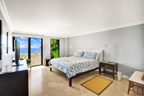 Condo in Key Biscayne, Florida, 2 bedrooms  № 1889789 - photo 22