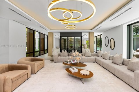 Villa ou maison à vendre à Pinecrest, Floride: 7 chambres, 750.37 m2 № 2323434 - photo 8